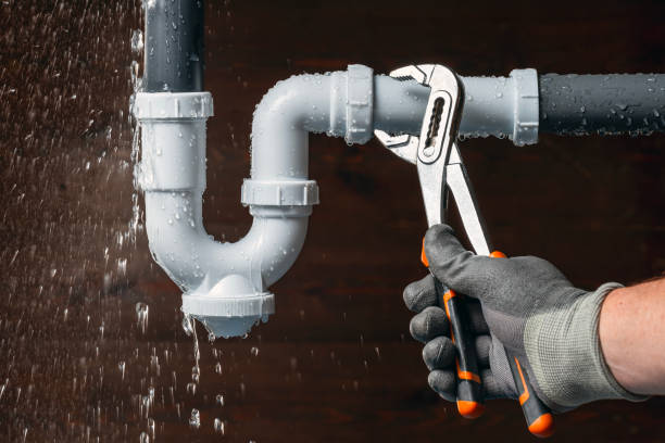 Professional Leak Detection technician working in Round Hill, VA